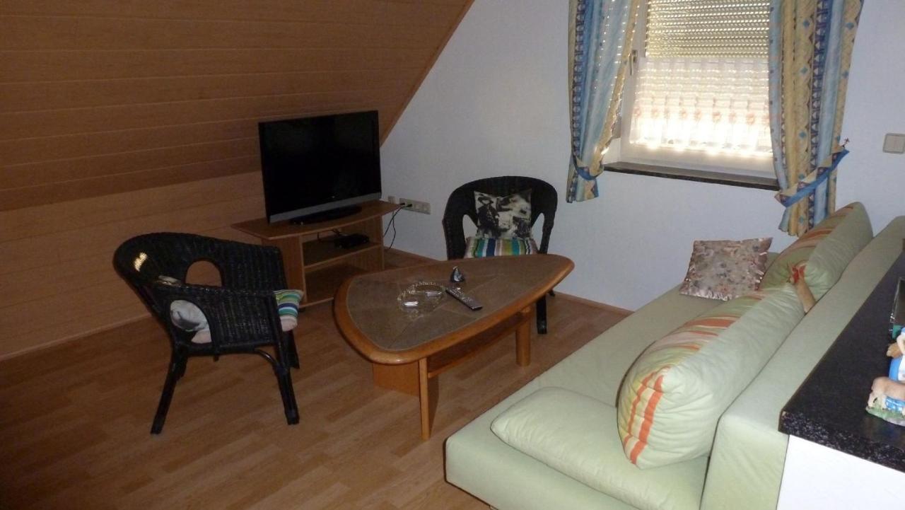 Ferienwohnung Irene Ludwigschorgast エクステリア 写真